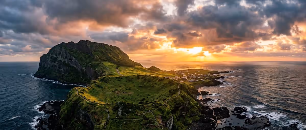 Jeju Island · restaurant and cafe marketing landscape